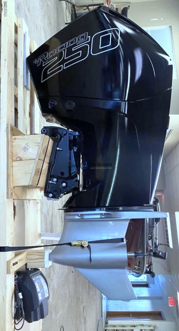 2020 MERCURY RACING 250R V8 OUTBOARD MOTOR