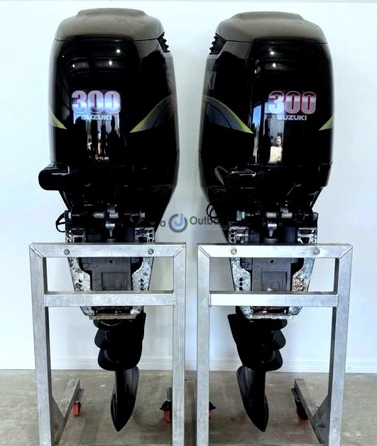 PAIR 2012 SUZUKI DF300A OUTBOARD (1)