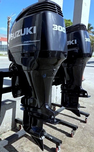 PAIR 2017 SUZUKI DF300APX OUTBOARD (1)