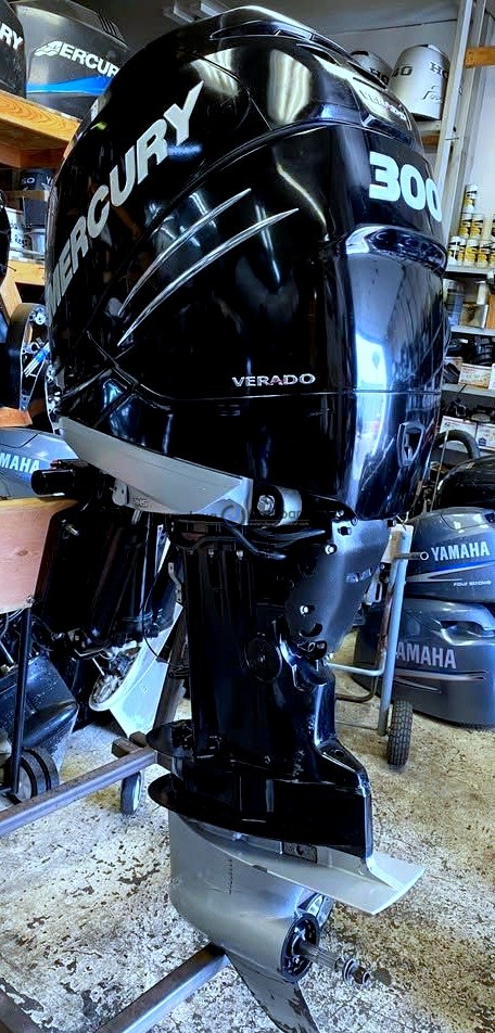 2017 Mercury Verado 300 Hp 1